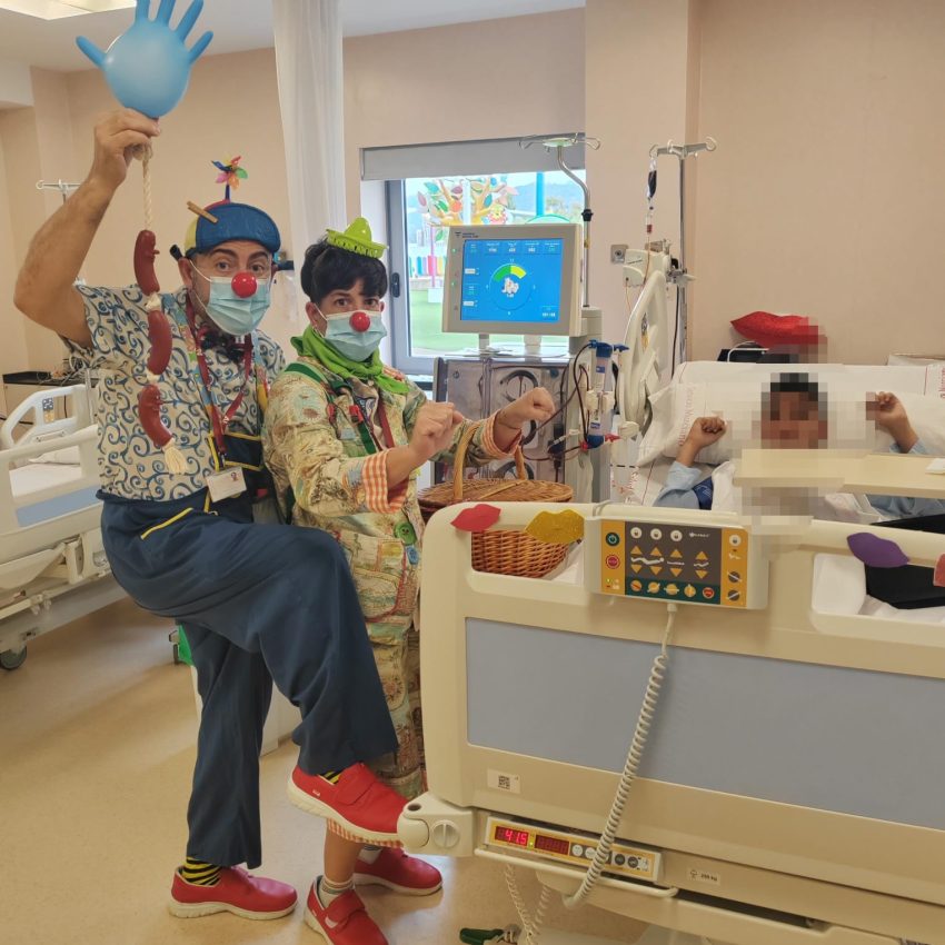 Pupaclown y la Consejería de Salud mantienen su compromiso con los niños hospitalizados de la Arrixaca